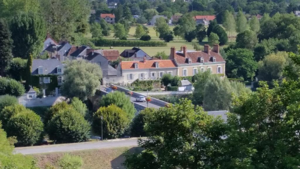 La Chaussee Des Ponts Noyers-sur-Cher Chambre photo