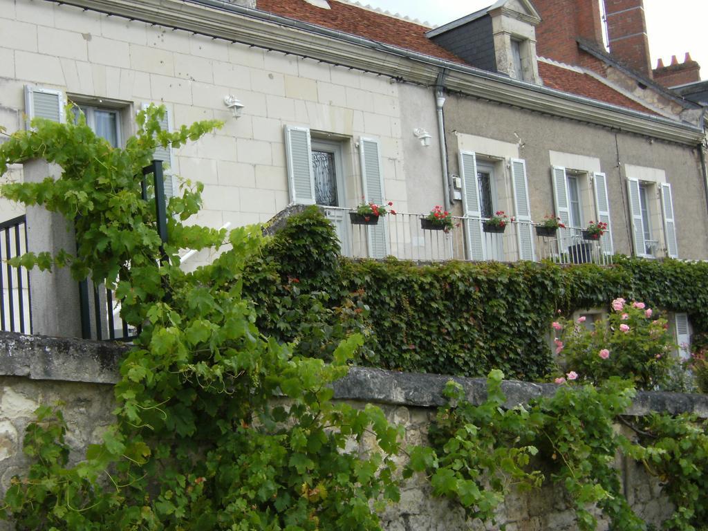 La Chaussee Des Ponts Noyers-sur-Cher Chambre photo