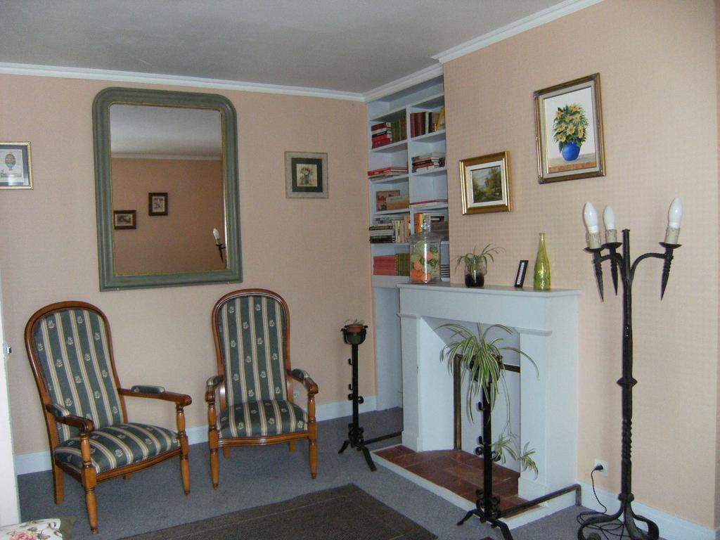 La Chaussee Des Ponts Noyers-sur-Cher Extérieur photo